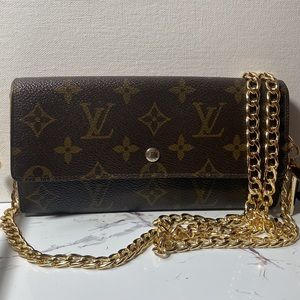 Authentic Louis Vuitton Monogram Sarah Wallet
